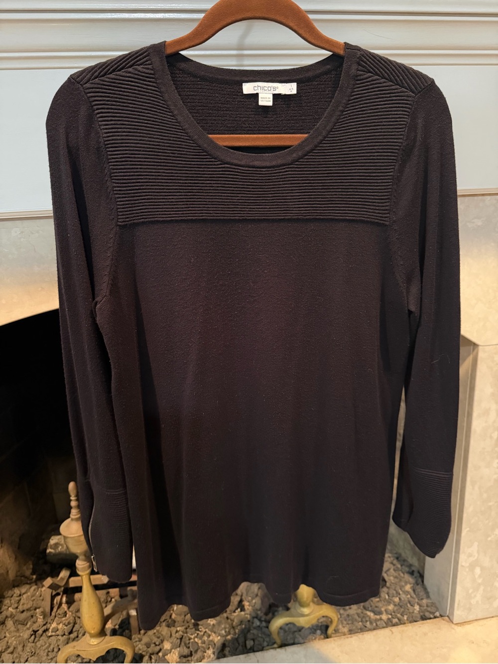 Chico's Ribbed Long Sleeve Black Sweater size M with zipper embellishment
